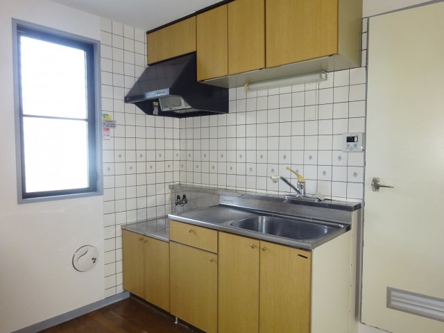 キッチン　写真は別部屋、参考写真になります