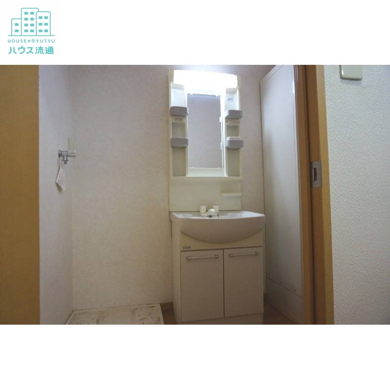 洗面設備　※写真は別号室です。