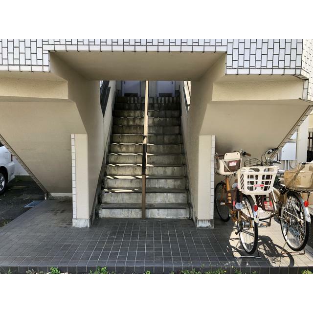 その他共有部分　各戸専用階段で住戸に行けます