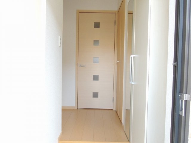 玄関　収納もある玄関です