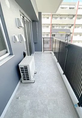 バルコニー　開放的で明るい空間を演出してくれるバルコニーです