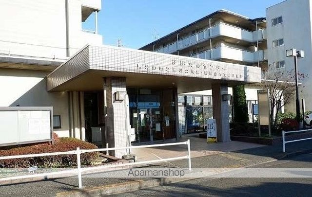 図書館　東村山市立廻田図書館（図書館）まで850m