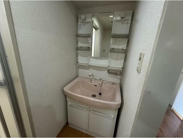 洗面設備　身支度に欠かせない独立洗面台♪