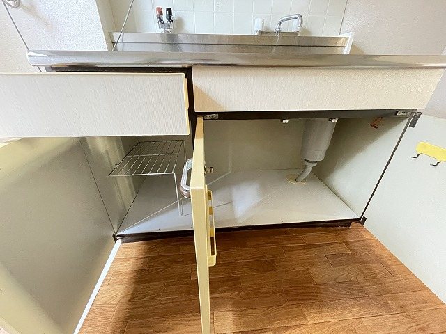 収納　キッチン下収納