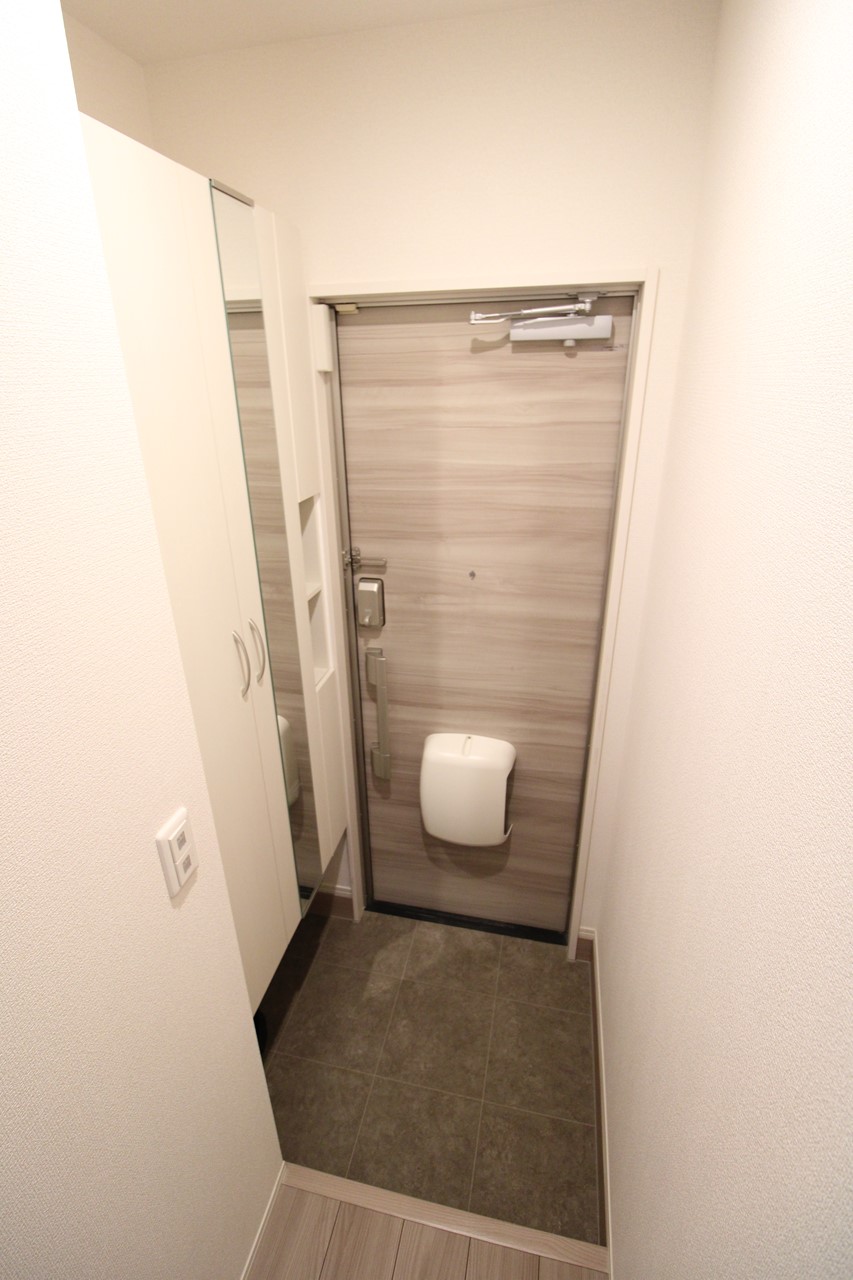 玄関　※同物件の別部屋です。