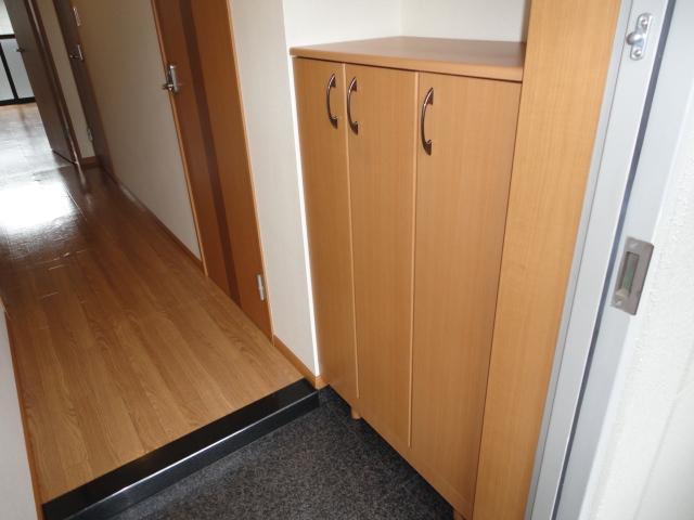 玄関　明るい玄関です