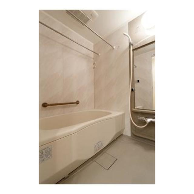 バス・シャワールーム　※写真は同タイプ住戸です。