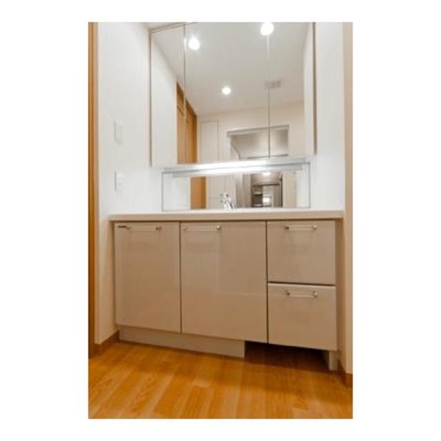 洗面設備　※写真は同タイプ住戸です。