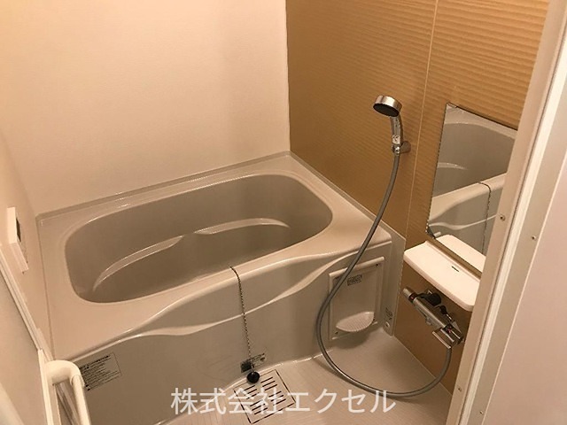 バス・シャワールーム　追い焚き・浴室乾燥完備の綺麗な浴室♪