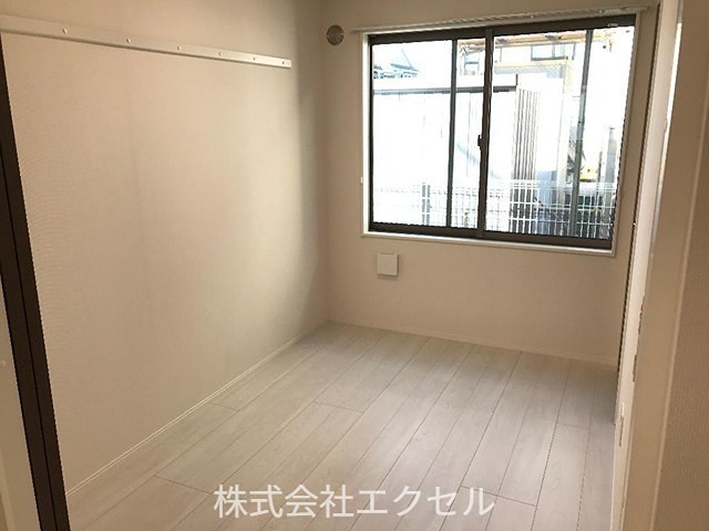 その他部屋・スペース　収納完備の4畳の洋室♪
