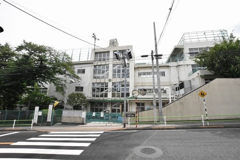 小学校　池雪小学校（小学校）まで535m