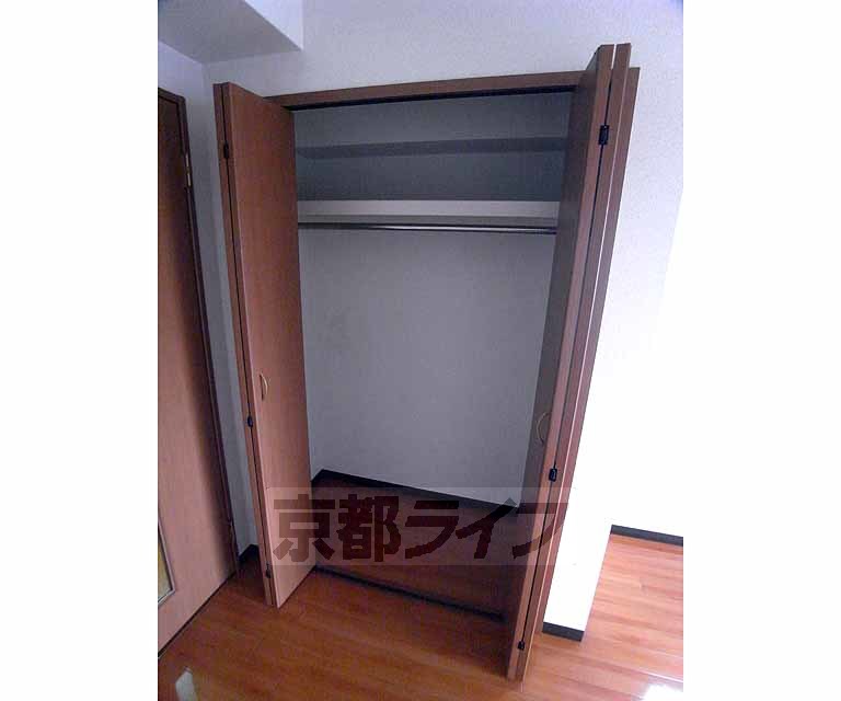 収納　独立洗面台です。