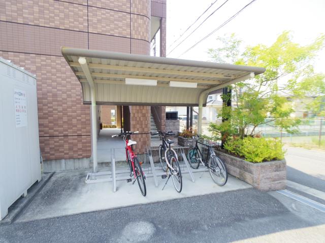 その他共有部分　自転車置き場、駐輪場もバッチリございます★便利な設備ですね♪