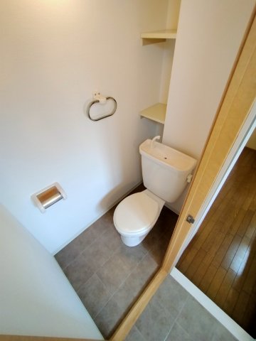 トイレ　コンパクトで使いやすいトイレです♪