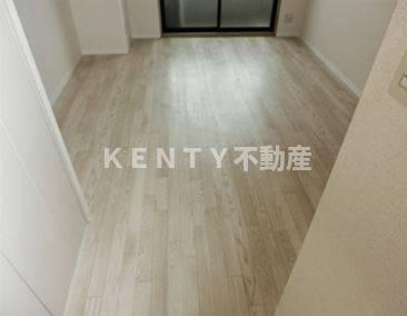 その他部屋・スペース　広くて明るい寝室