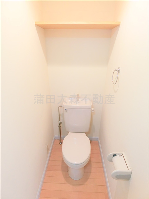 トイレ　トイレ　温水暖房便座付き