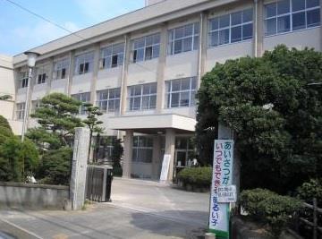 小学校　丸亀市立城南小学校（小学校）まで1598m