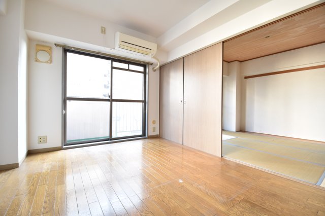 居室・リビング　※別部屋参考写真