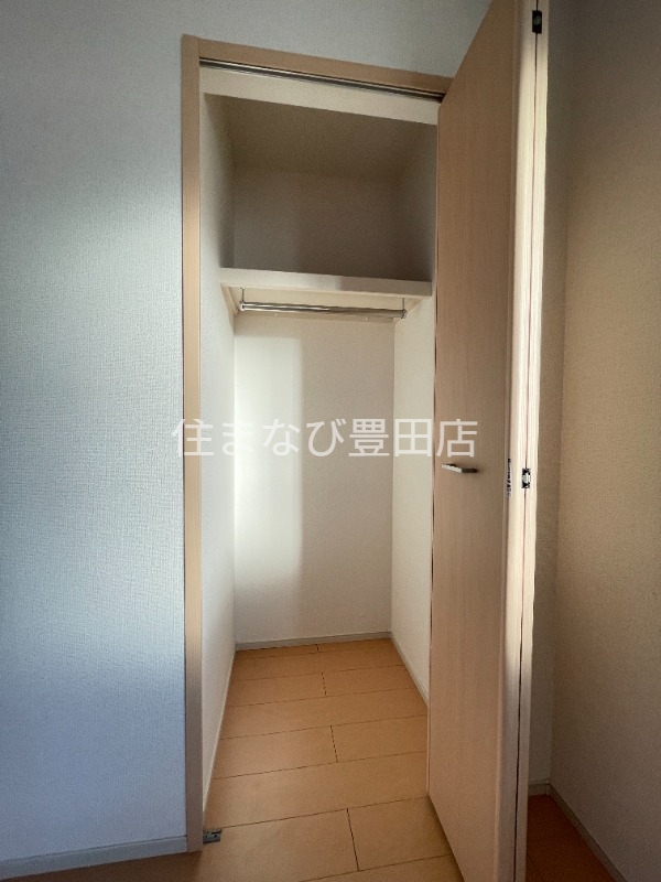 収納　改装前（清掃前）
