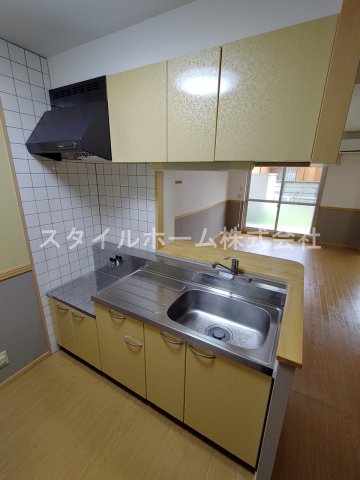 キッチン　別部屋写真です。