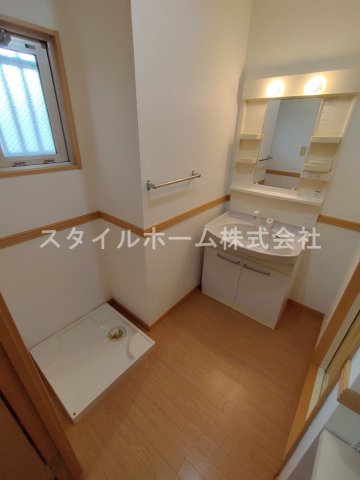 洗面設備　別部屋写真です。