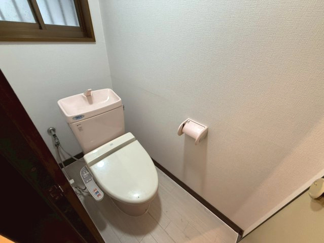 トイレ　ゆったりとした空間のトイレです