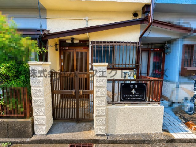 エントランス　建物の内部です