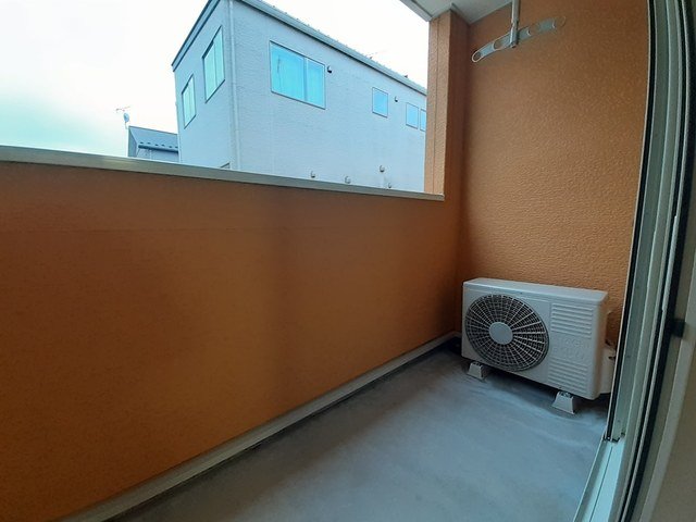 バルコニー　お洗濯にも便利なバルコニー付き