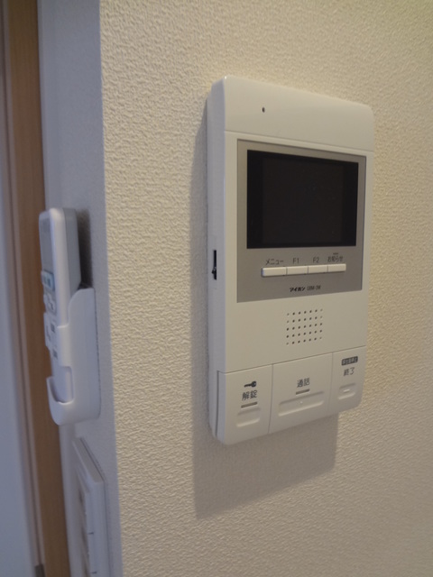 セキュリティ　安心のオートロック連動ＴＶモニタ付きインターホン