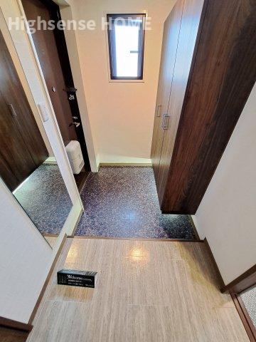 玄関　収納もある玄関です