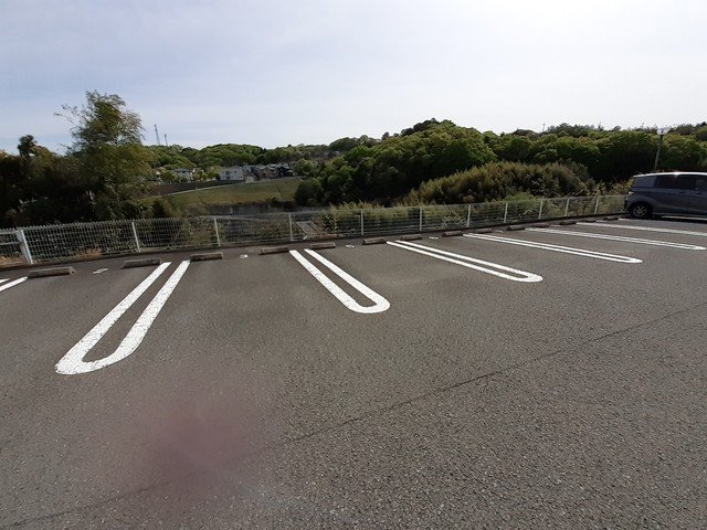 駐車場　車をお持ちの方に嬉しい駐車場付きの物件です