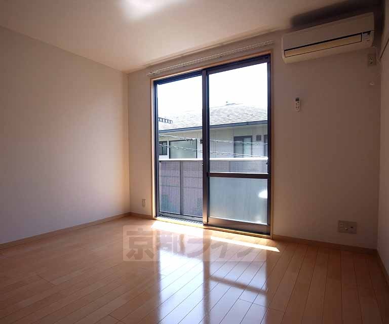 居室・リビング　広々とした明るい部屋です。