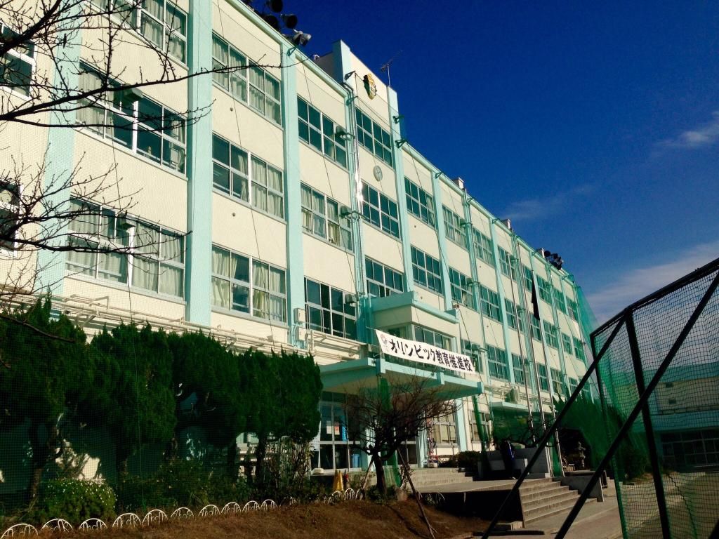 中学校　葛西第二中学校（中学校）まで820m