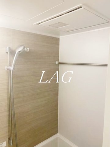 バス・シャワールーム　お風呂（同仕様）です。