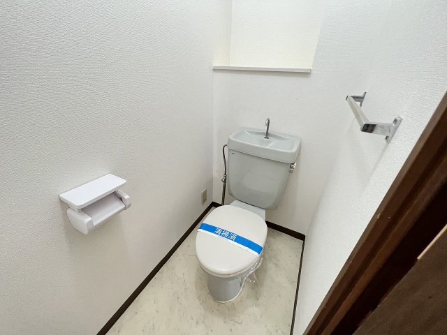 トイレ　参考写真B100