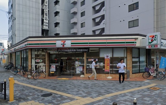 コンビニ　セブンイレブン　東三国御堂筋店（コンビニ）まで540m
