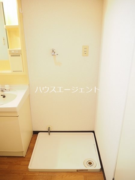 その他設備　室内洗濯機置場あり。※参考画像