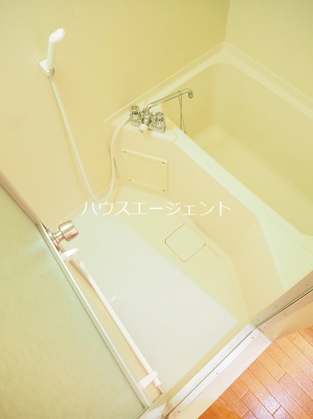 バス・シャワールーム　もちろんバストイレ別です。※参考画像