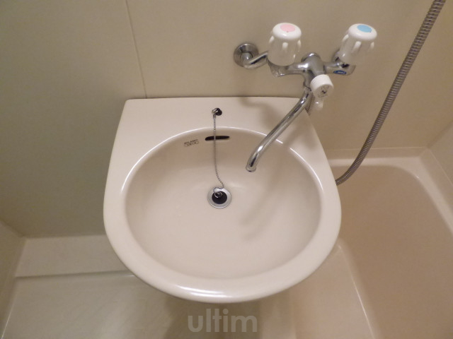 洗面設備　※別のお部屋のお写真です。御参考までに。