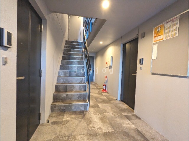ロビー　共用階段