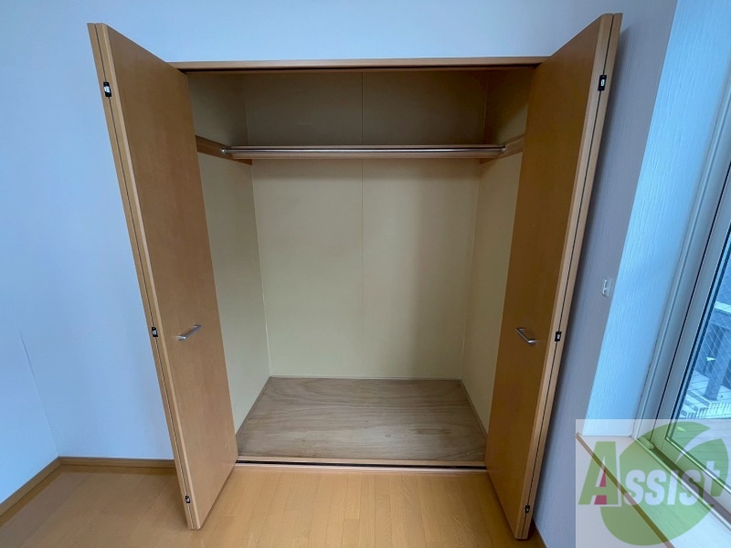 収納　寝室の収納です。部屋がすっきり片付きます。