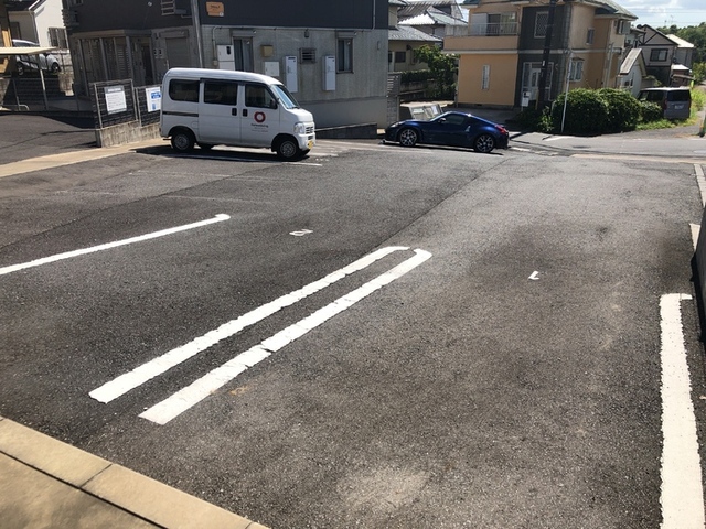駐車場　駐車場