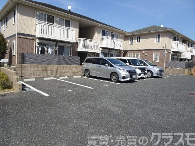 駐車場　敷地内駐車場