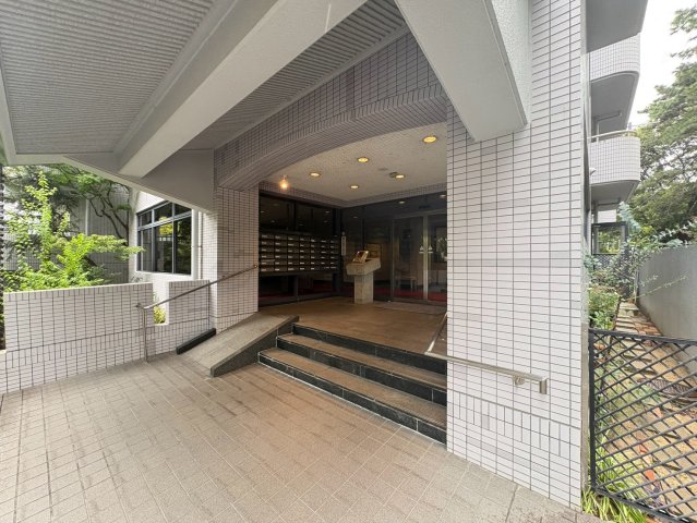 白鷹松下町マンションの外観写真