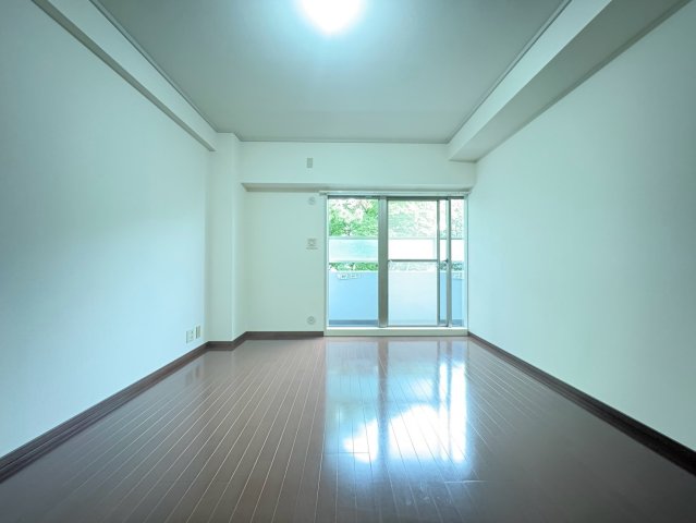 白鷹松下町マンションの内装写真