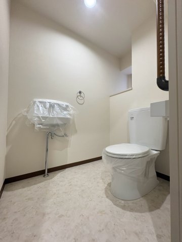 白鷹松下町マンションのトイレ写真