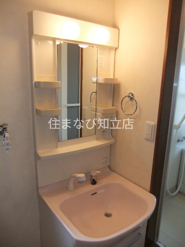 洗面設備　同型タイプ