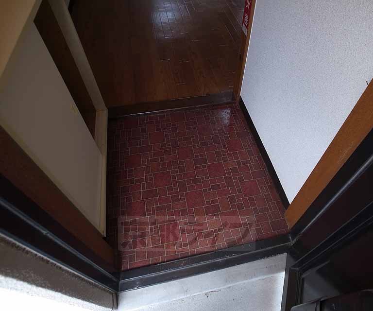玄関　下駄箱のある玄関です！
