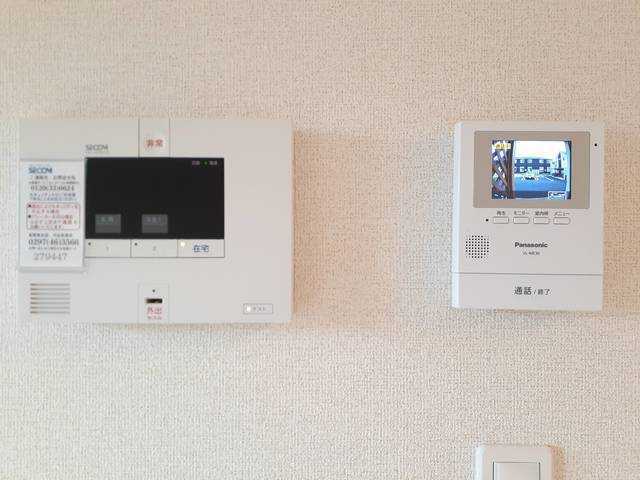 セキュリティ　モニター付きドアホン