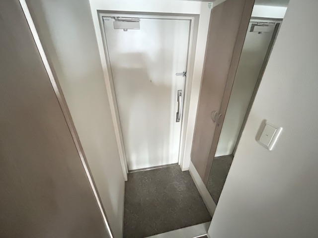 玄関　別号室参考写真です。